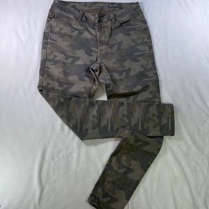 Camo can you see me in these a.n.a. jeggins?